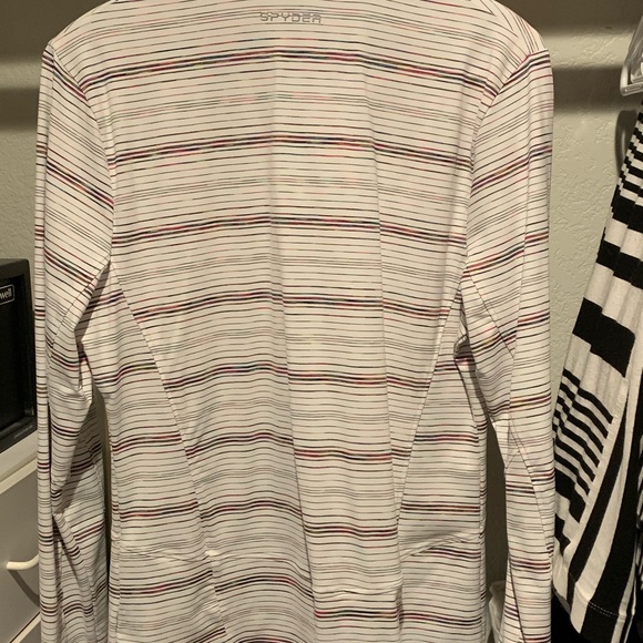 Spyder long sleeve 1/2 zip mock turtle neck top. - Picture 5 of 8